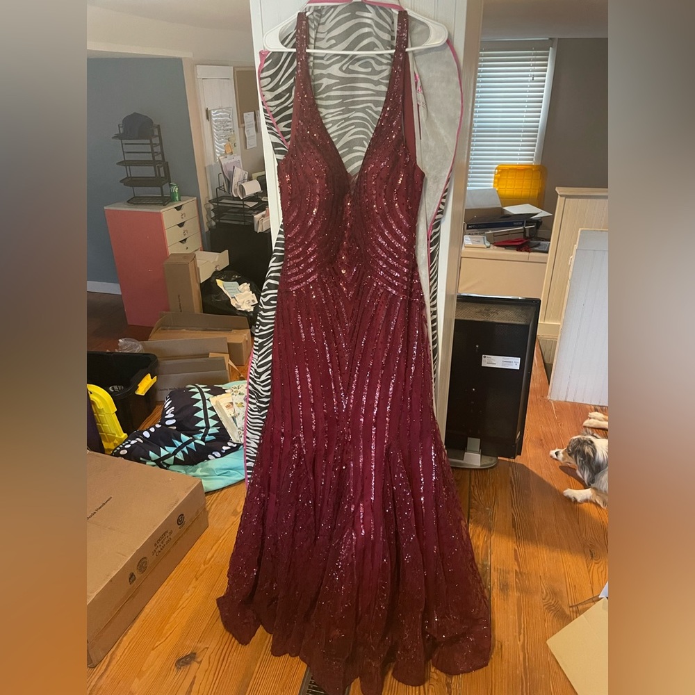 Maroon prom/bridesmaid dress